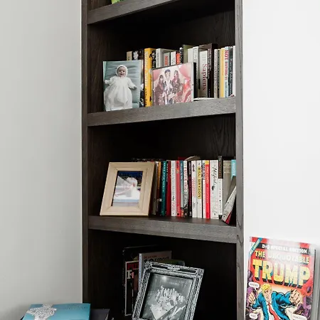 Modern & At Charing Cross Apartment *