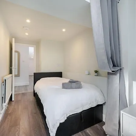 Apartment Kensington Central With Garden *