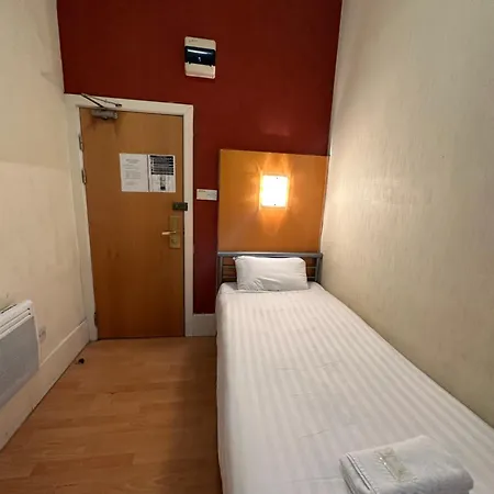 Berkeley Court Hotel 2*