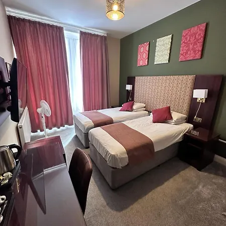 Hostal Acacia *