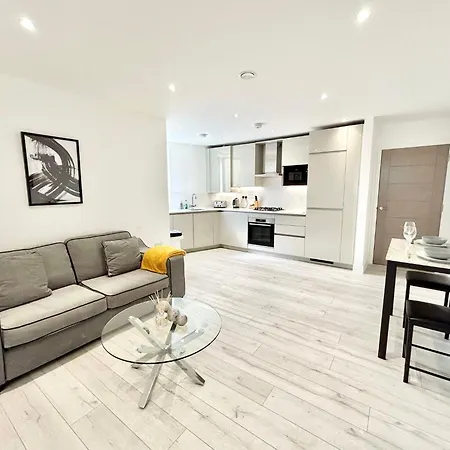 Aparthotel Queens Luxury Wembley Stadium - London