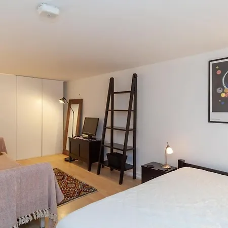 Apartment Charming 1 Bedroom In Old School House *