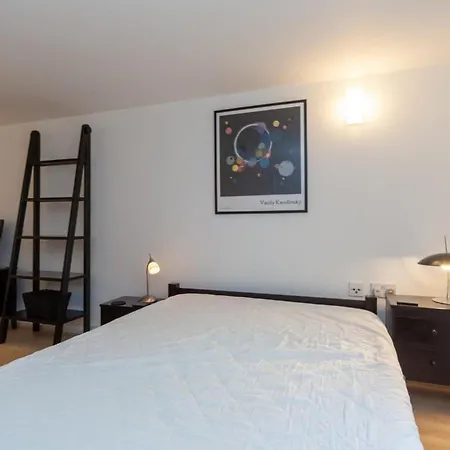Apartment Charming 1 Bedroom In Old School House