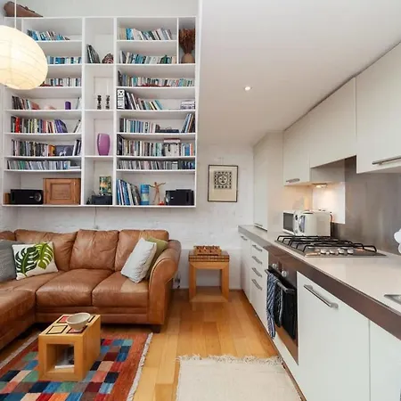 Charming 1 Bedroom In Old School House Apartment *