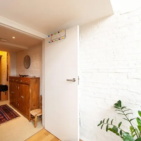 Apartment Charming 1 Bedroom In Old School House *