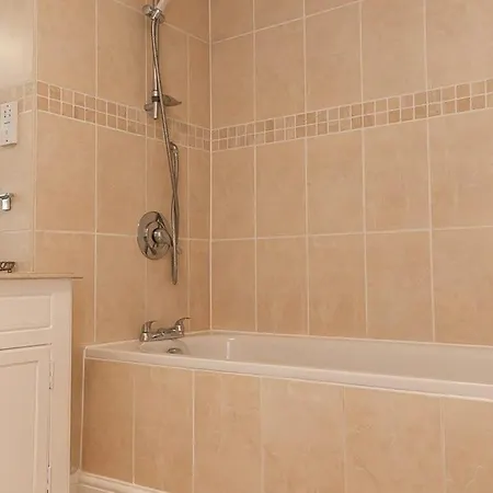 Spacious 1 Bed Mayfair With Balcony Apartment London
