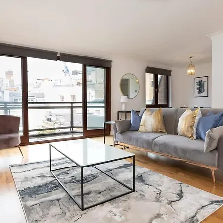 Spacious 1 Bed Mayfair With Balcony Apartment London