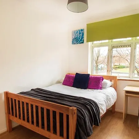 Belgrave Gardens Apartment *