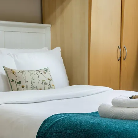 Apartment Bright & Stylish 1br, 5min Kensington Olympia Tube