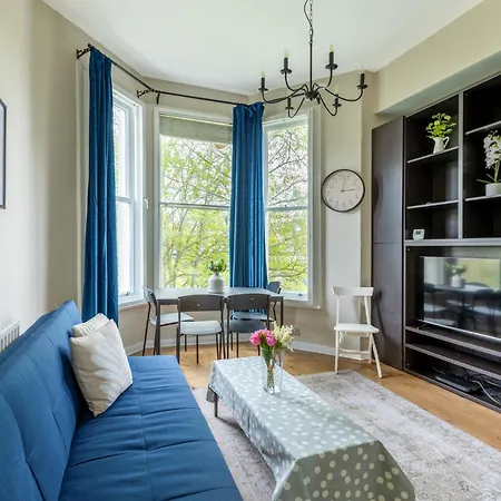 Apartment Bright & Stylish 1br, 5min Kensington Olympia Tube
