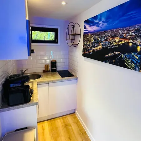 Apartment Peaceful Retreat With Hot Tub And Sauna