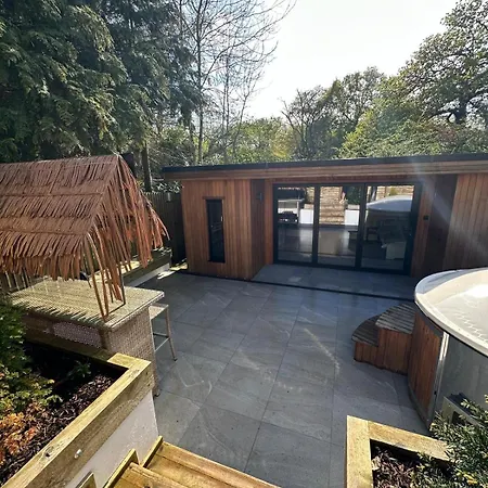 Peaceful Retreat With Hot Tub And Sauna Apartment *
