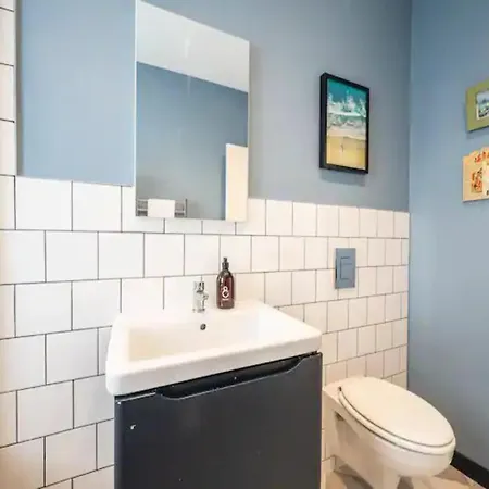Pass The Keys Spacious Dulwich Family House With Pool London