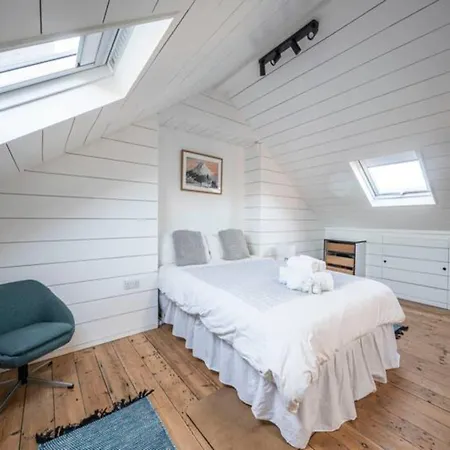 Pass The Keys Spacious Dulwich Family House With Pool Holiday home *