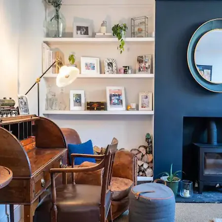 Pass The Keys Spacious Dulwich Family House With Pool * London