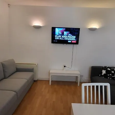 1 Bed, G-floor Close To O2, Excel And Airport *