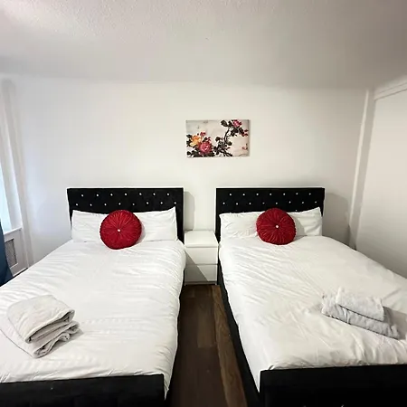 Apartment Two Bedroom Near Hyde Park London