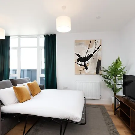 Deluxe South Apartment