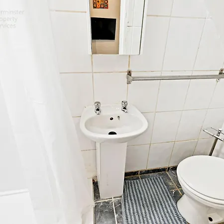 Cosy Tottenham Sleeps 4 *
