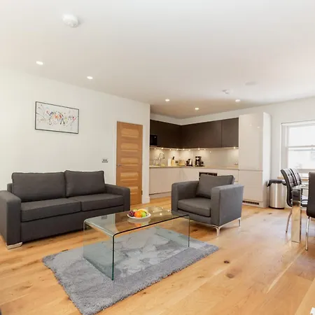 2br2ba By Bloomsbury - Cityapartmentstay