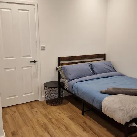 Apartment Kensington 2 Bed *