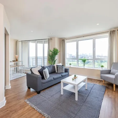 River View 2 Bed 2 Bath Flat - Airport, Excel, Pontoon Dock