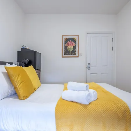 Adorable, Comfy Flat Walk Paddington/elizabeth Stn Apartment *