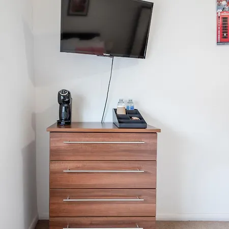 Adorable, Comfy Flat Walk Paddington/elizabeth Stn Apartment *