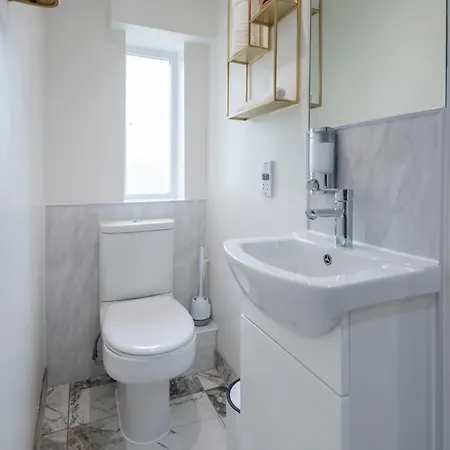Adorable, Comfy Flat Walk Paddington/elizabeth Stn