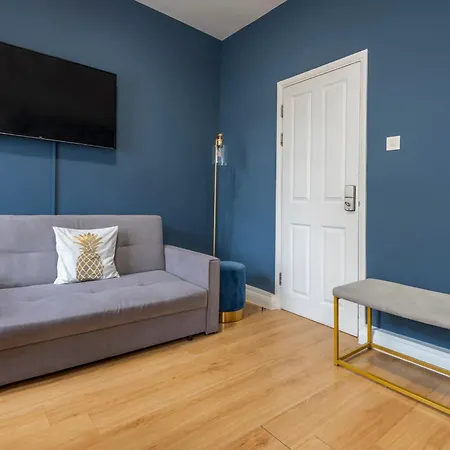 Adorable, Comfy Flat Walk Paddington/elizabeth Stn Apartment