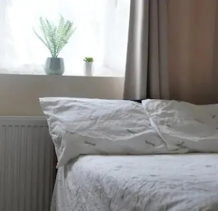 Homestay A Cosy 8 Bedroom House