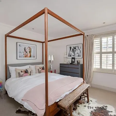 Perfect British Mews - Beautiful Garden Holiday home *