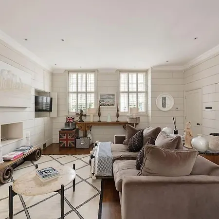 Holiday home Perfect British Mews - Beautiful Garden