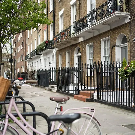 5 Min Walk To Madame Tussauds - 5 Min Walk To Baker Street - 5 Min Walk To Marylebone Railway Station - 5 Min Walk To Regent Park - London
