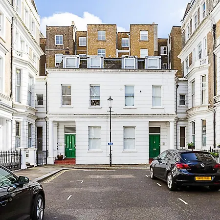 Notting Hill Charm Apartment
