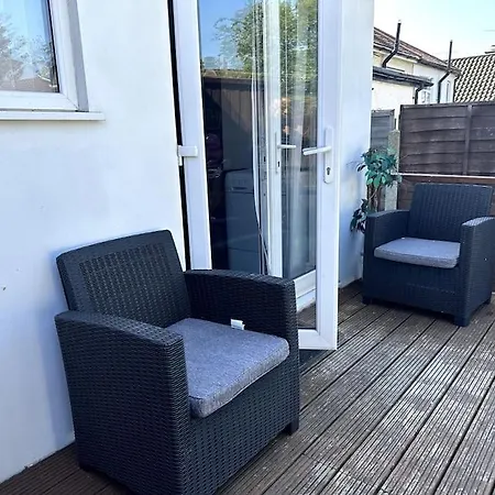Holiday home Spacious Holiday Near Tube Station - By Starlet