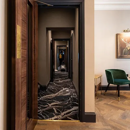 The House On Warwick Otel Londra