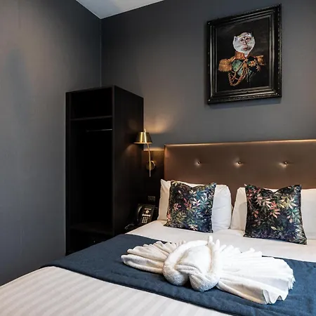 The House On Warwick 4*