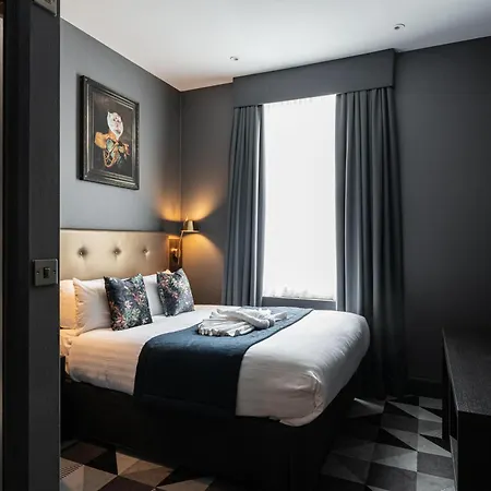 The House On Warwick Otel 4*