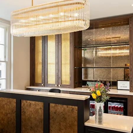 The House On Warwick Otel Londra