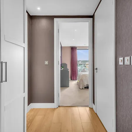 Mysquare Commercial Street * London
