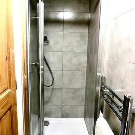 Apartment 3 Bedroom Prime Angel Location London