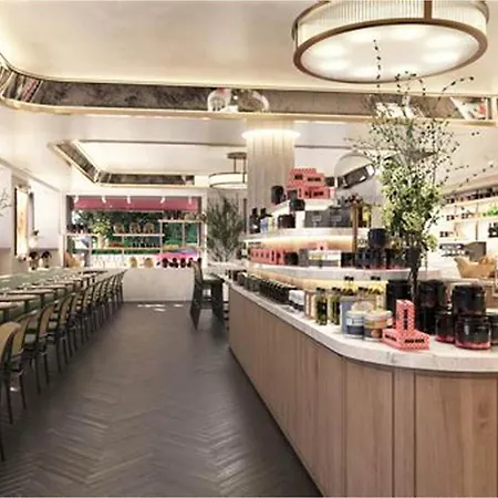 Luxurious In Mayfair London