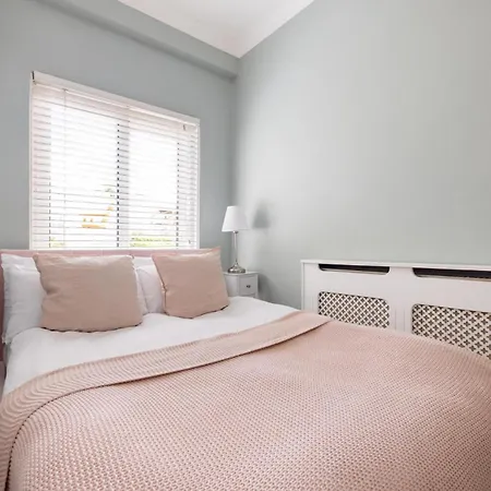 Apartment Olympia's Torch 1 Bedroom In Kensington