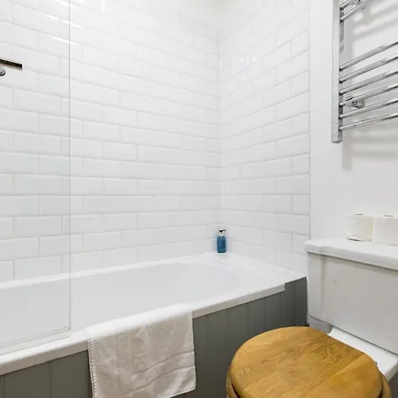 Olympia's Torch 1 Bedroom In Kensington *