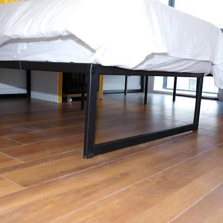 New Luxury In Location Next To Shops, Cafes, Bars & Metro * 런던