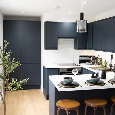 Oakleigh House, 3 Bedroom, Free Parking East Barnet