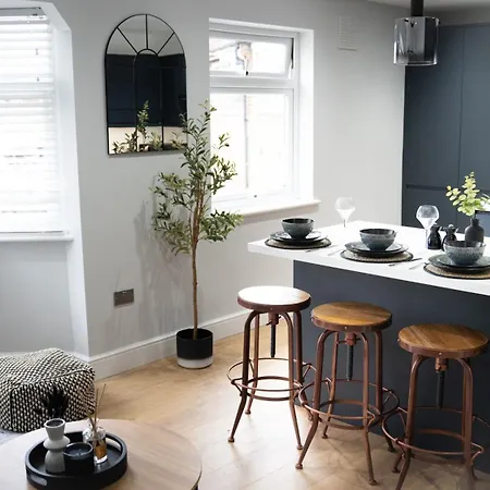 Apartment Oakleigh House, 3 Bedroom, Free Parking