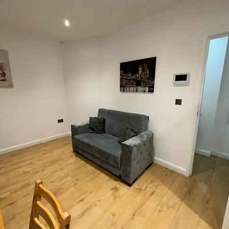 Apartment In Battersea Near Power Station/london Eye Bs3 *