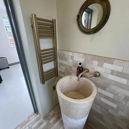 Apartment Nice Flat Near Church Street London